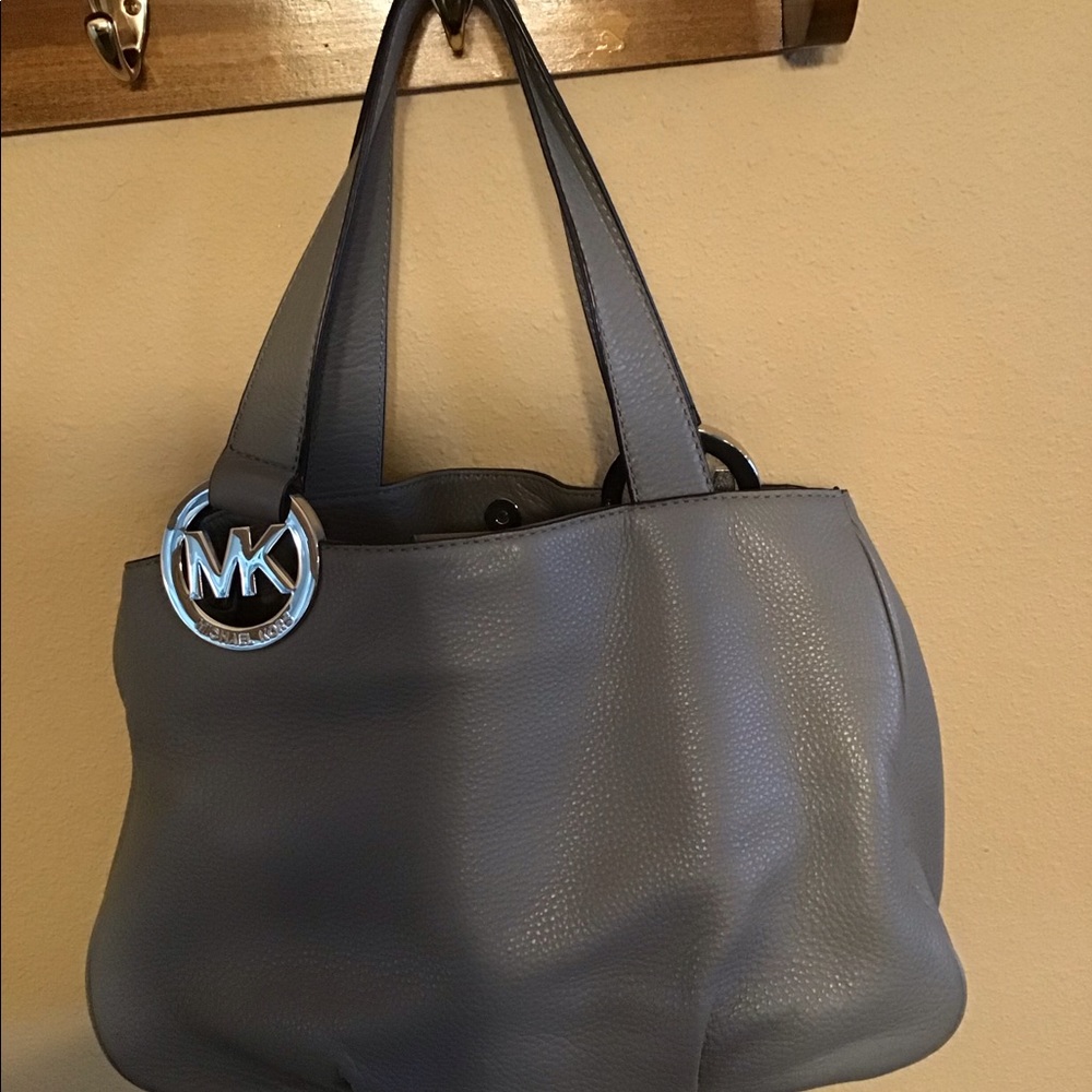 🔴SOLD🔴 Michael Kors Gray Purse